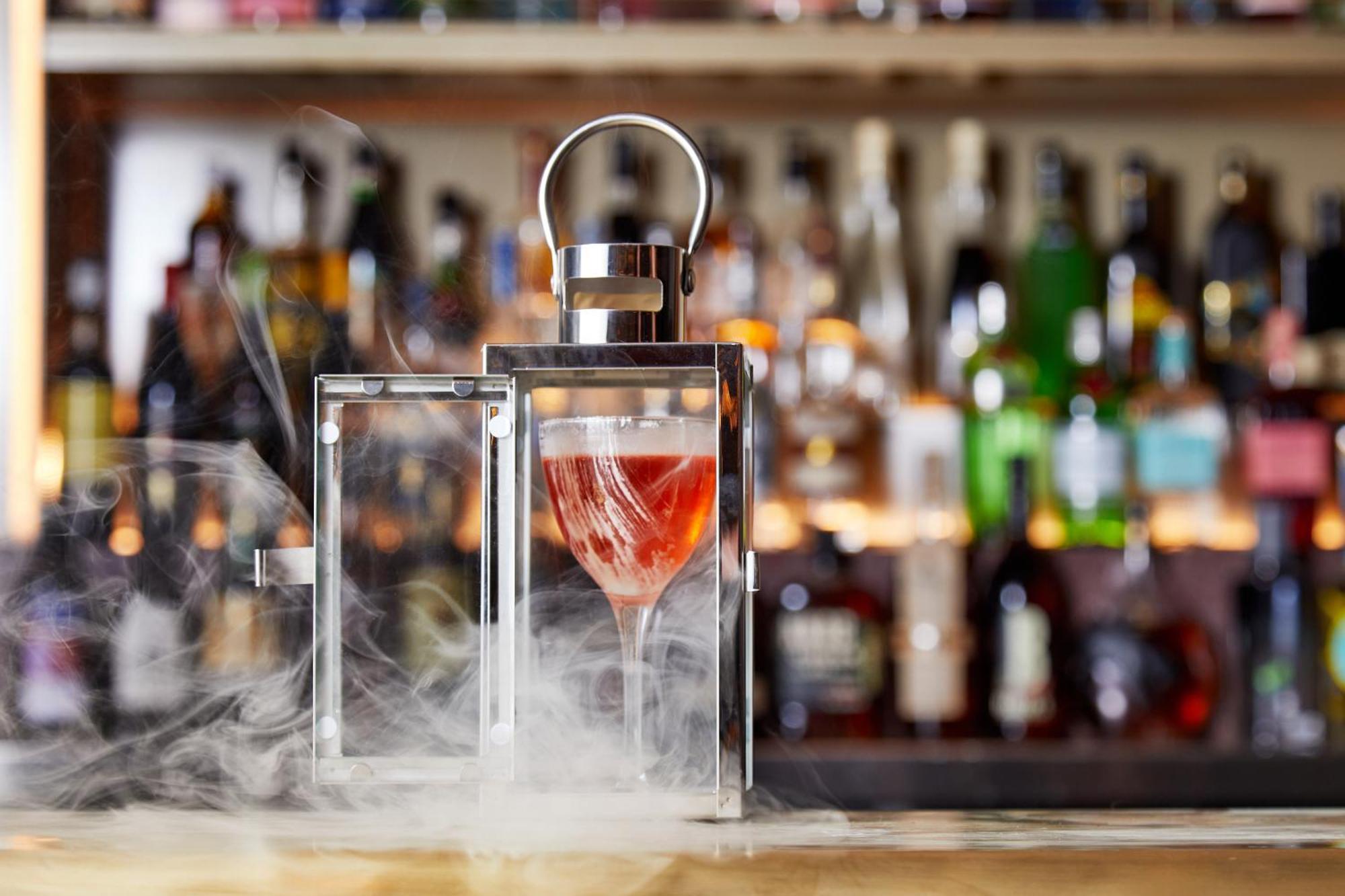 Kimpton Margot Sydney By Ihg Hotel Ngoại thất bức ảnh A dry ice cocktail